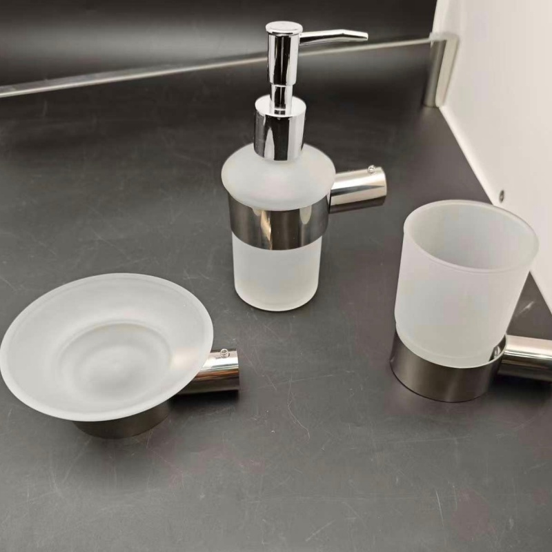 Wenzhou Manufacturer High Quality Chrome Bathroom Accessories 6 Pieces Set
