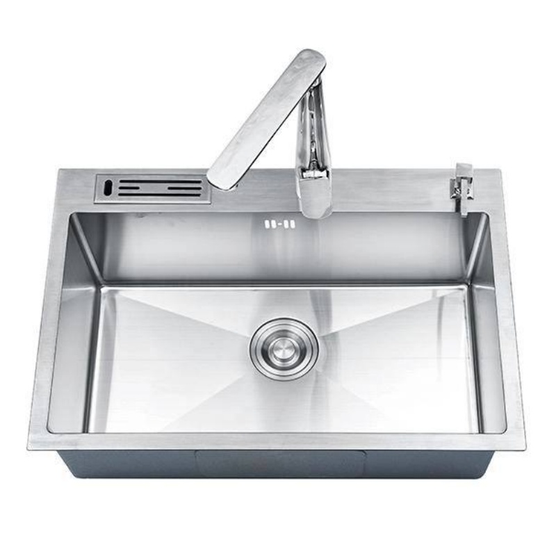 Custom-Sized Handmade Stainless Steel Single Bowl Kitchen Sink with Aesthetic Appeal